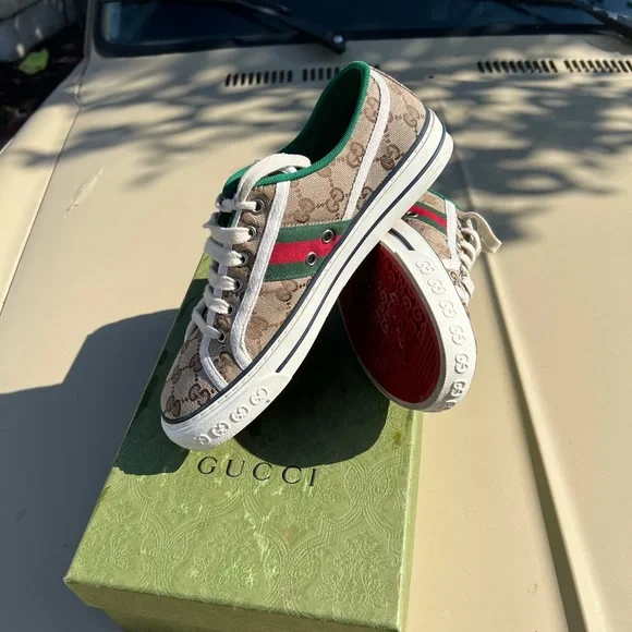 Gucci shoes - Picture 2 of 3